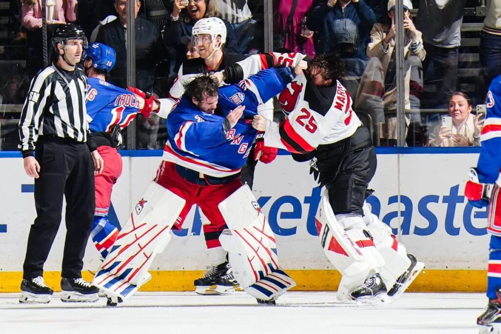 Igor Shesterkin, Jacob Markström drop the gloves for goalie fight at MSG