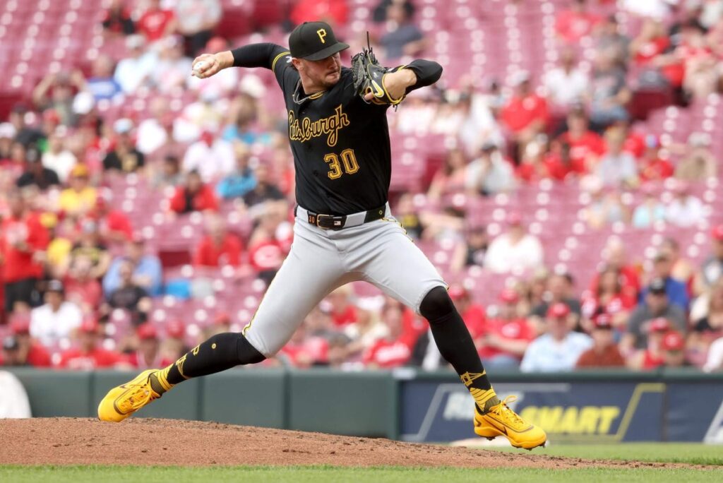 Paul Skenes lowers ERA by nearly 60 points against Reds