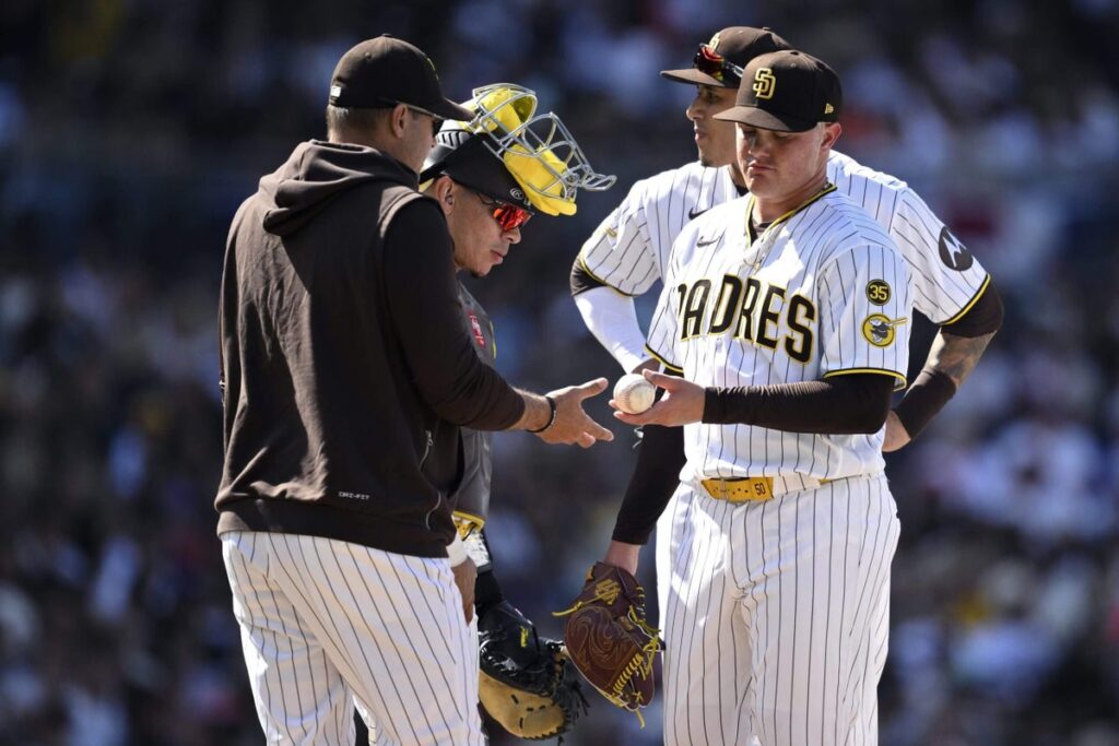 Padres avoid sweep as rookie manager Craig Stammen continues learning on the job