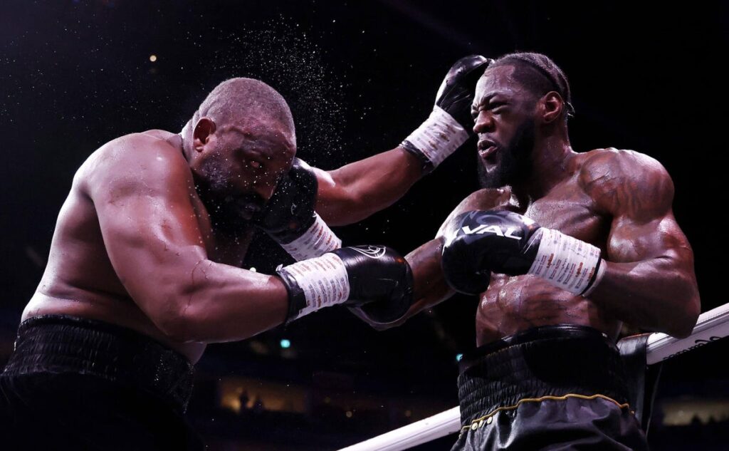 Deontay Wilder wins heavyweight brawl vs. Derek Chisora via split decision